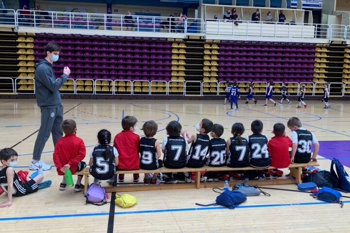La Escuela Lalo García Grupo Antón se estrena en el PequeBasket